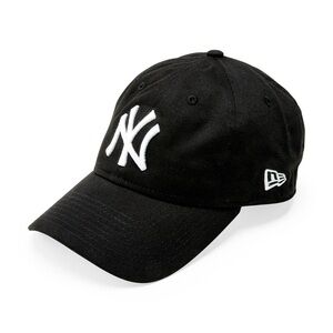 New York Yankees Adjustable Baseball Cap Black and White NY Logo